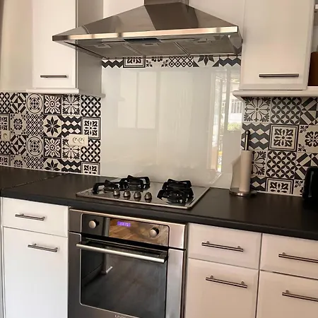 Apartment Le Floraline-au Coeur D'aix Les Bains - 3 *